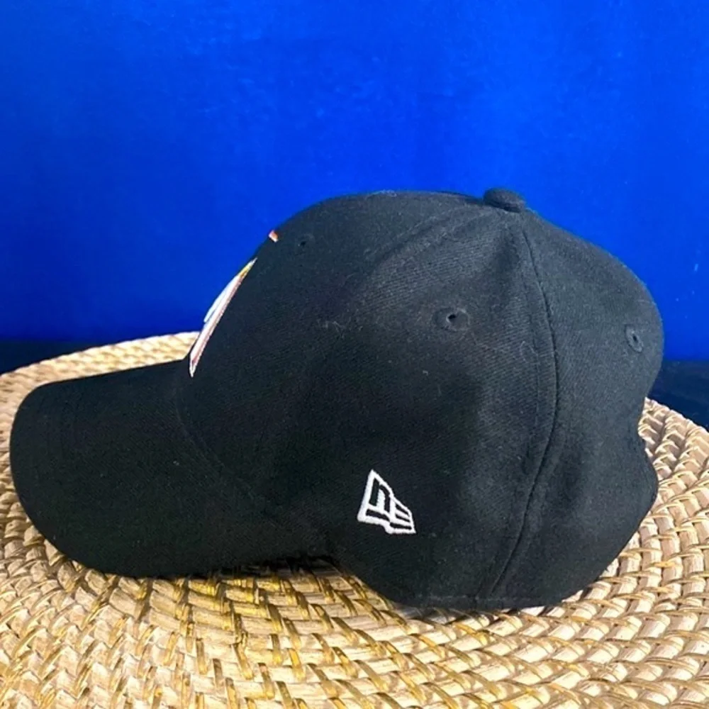 NWT Youth New Era Youth 9Forty Team Miami Marlins Adjustable Black Cap